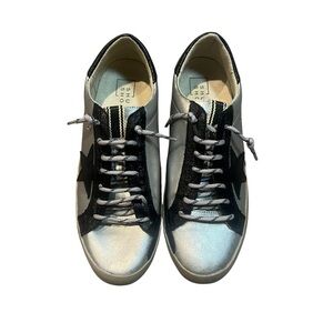 SHU SHO Womens 8.5 Perry Silver Black Star Sneakers Shoes Lace Up